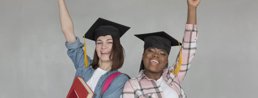 medium-shot-woment-wearing-graduation-caps who got bursaries